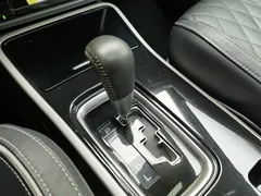 2020 Mitsubishi Outlander 2.4L 4WD 7-seat, белый — фото 13