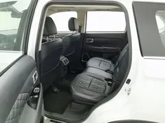 2020 Mitsubishi Outlander 2.4L 4WD 7-seat, белый — фото 15