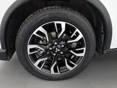2020 Mitsubishi Outlander 2.4L 4WD 7-seat, белый — фото 17