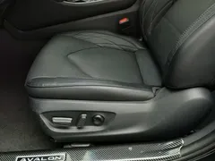 2023 Toyota Avalon Hybrid 2.5L XLE Premium, чёрный — фото 20