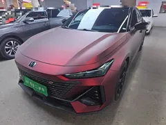 2022 Changan UNI-V 1.5T Premium — фото 2