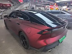 2022 Changan UNI-V 1.5T Premium — фото 5