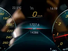 2022 Mercedes-Benz CLS 300 Luxury — фото 10