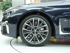 2021 BMW 7 Series 740Li xDrive Executive M Sport Package, чёрный — фото 23