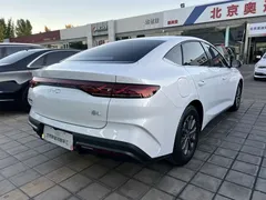 2024 BYD Qin L PHEV 80km Exceed, белый — фото 4