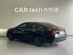 2022 Toyota Avalon 2.0L XLE Premium, чёрный — фото 6