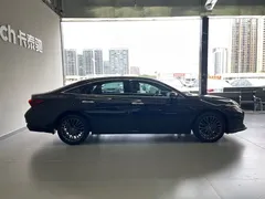 2022 Toyota Avalon 2.0L XLE Premium, чёрный — фото 7