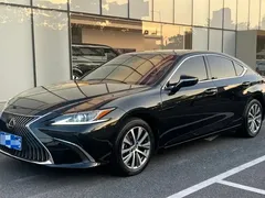 2021 Lexus ES 200 Excellence, чёрный — фото 1