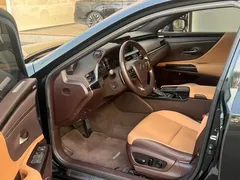 2021 Lexus ES 200 Excellence, чёрный — фото 4