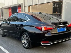 2021 Lexus ES 200 Excellence, чёрный — фото 9