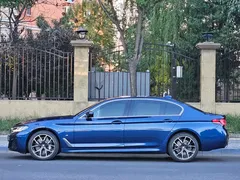 2021 BMW 5 Series 530Li Executive M Sport Package, синий — фото 2