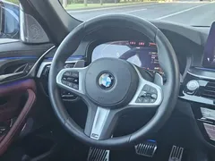 2021 BMW 5 Series 530Li Executive M Sport Package, синий — фото 11