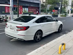 2022 Honda Accord 260TURBO Premium, белый — фото 4