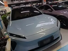 2022 Nio ET5 75kWh, синий — фото 4