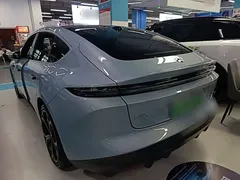 2022 Nio ET5 75kWh, синий — фото 5