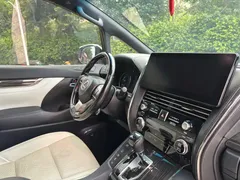2020 Lexus LM 300h 4, белый — фото 9