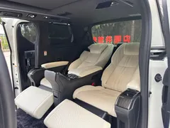 2020 Lexus LM 300h 4, белый — фото 13