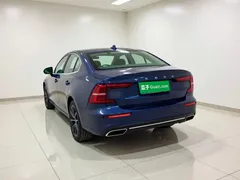 2022 Volvo S60 B4 Luxury, синий — фото 4
