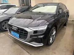 2021 Audi Q8 55 TFSI Luxury Dynamic, чёрный — фото 1