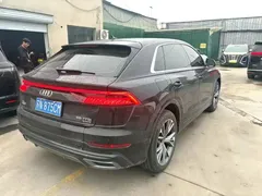 2021 Audi Q8 55 TFSI Luxury Dynamic, чёрный — фото 5