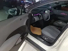 2023 Zeekr X 4WD YOU 5-seat, белый — фото 16