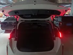 2023 Zeekr X 4WD YOU 5-seat, белый — фото 19