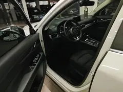 2020 Mazda CX-5 2.5L AT 2WD, белый — фото 16