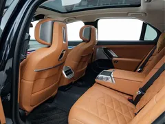 2023 BMW 7 Series 740Li Leading Luxury Package, чёрный — фото 12