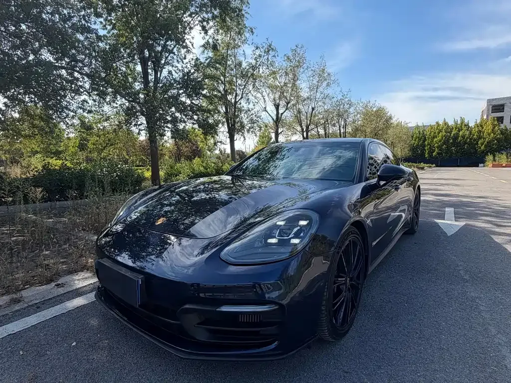 2022 Porsche Panamera 2.9T Platinum Edition