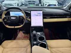 2023 Geely Atlas L 1.5TD DCT Premium, белый — фото 5