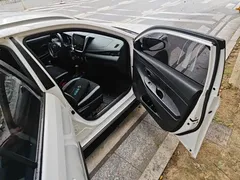 2022 Toyota Yaris L Zhixuan X 1.5L CVT Leading Plus, белый — фото 19