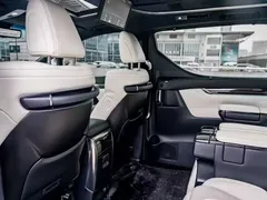 2020 Lexus LM 300h 7-seat, чёрный — фото 4