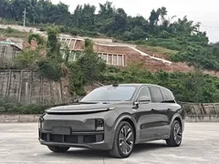 2025 Li Auto L8 Smart Refresh — фото 1