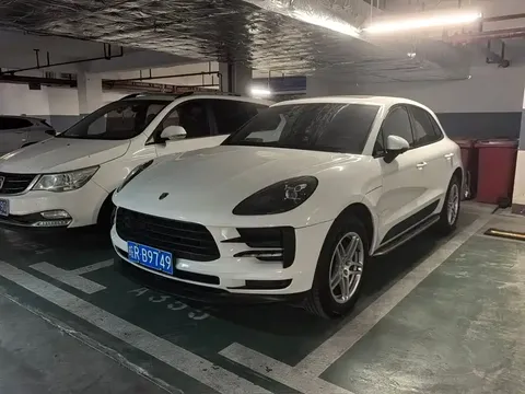 2021 Porsche Macan 2.0T