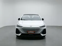2022 Changan UNI-V 1.5T Premium, белый — фото 3