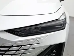 2022 Changan UNI-V 1.5T Premium, белый — фото 7