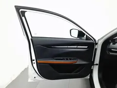 2022 Changan UNI-V 1.5T Premium, белый — фото 8