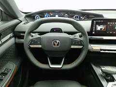 2022 Changan UNI-V 1.5T Premium, белый — фото 11
