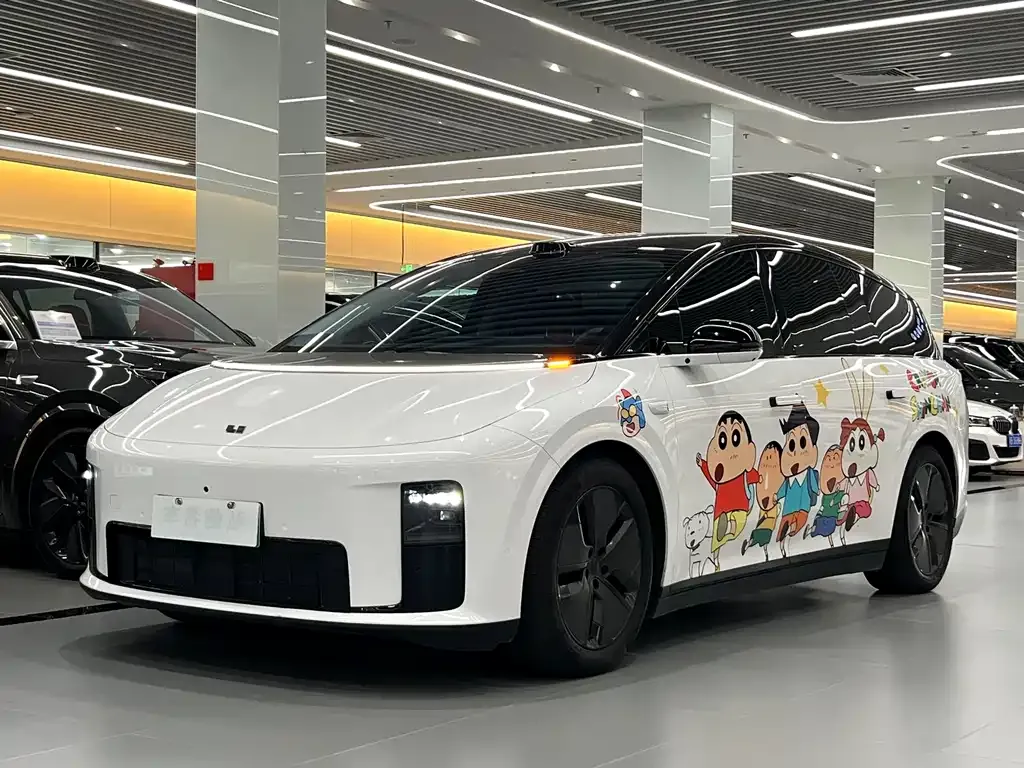 2025 Li Auto i8 Standard