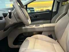 2025 Li Auto i8 Standard, белый — фото 5