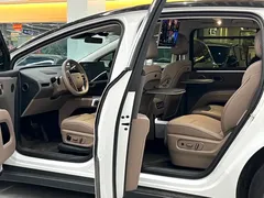 2025 Li Auto i8 Standard, белый — фото 7