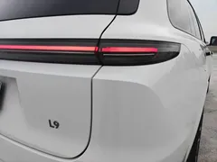 2025 Li Auto L9 Smart Refresh, белый — фото 17