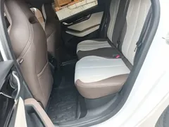 2024 BYD Qin PLUS Honor DM-i PHEV 55km Leading, белый — фото 13