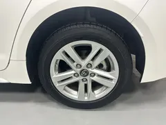 2022 Toyota Levin 185T CVT Luxury, белый — фото 17