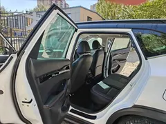 2023 Kia Seltos 1.5L CVT Luxury, белый — фото 10