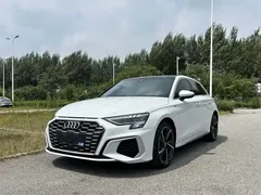 2022 Audi A3 Sportback 35 TFSI Fashion Sport, белый — фото 1