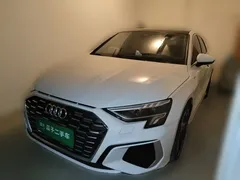 2023 Audi A3 Sportback 35 TFSI Luxury Sport, белый — фото 1