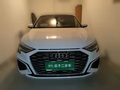 2023 Audi A3 Sportback 35 TFSI Luxury Sport, белый — фото 2