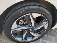 2021 Hyundai Elantra 1.5L CVT LUX Premium, белый — фото 8