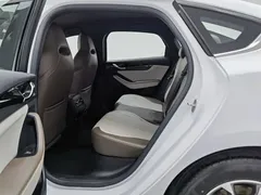 2024 BYD Qin PLUS Honor DM-i PHEV 55km Leading, белый — фото 15